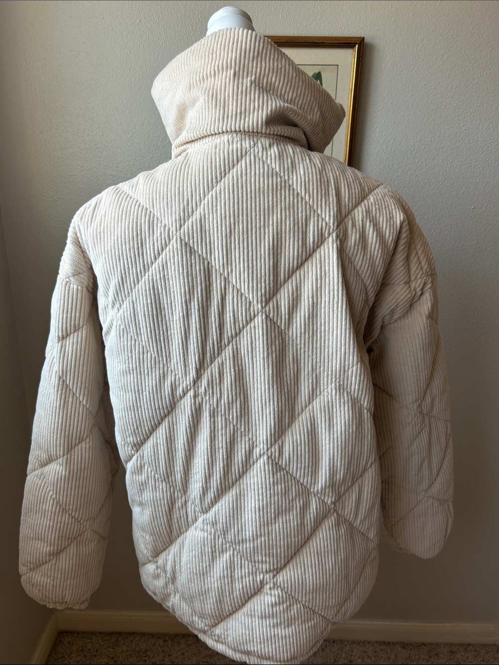 Levi's Women's Diamond Quilted Corduroy Puffer Jacket - Picture 6 of 11